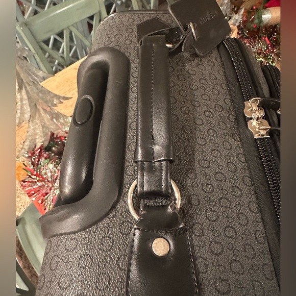 Guess Proposal Luggage Set - Picture 16 of 16
